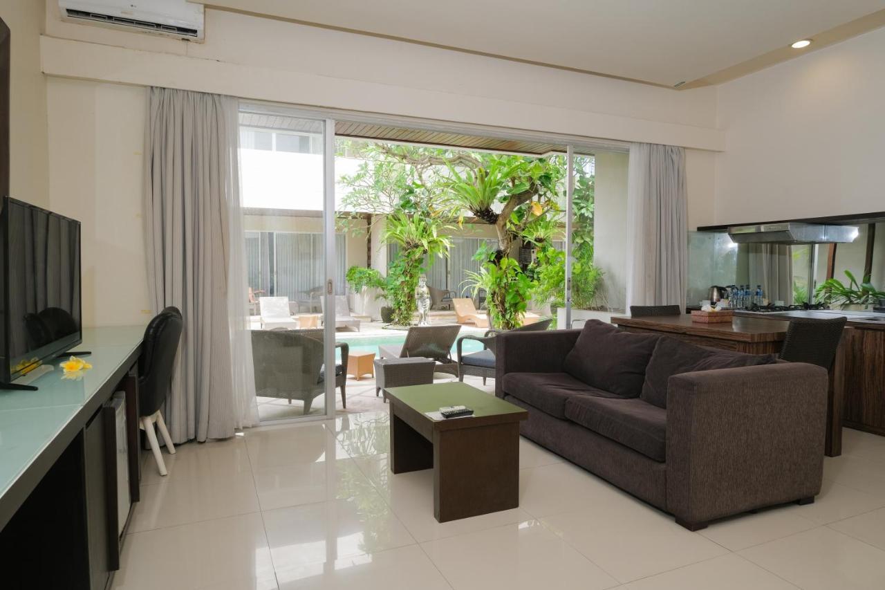 Swiss-Belcourt Sunset Aparthotel Seminyak Exterior foto