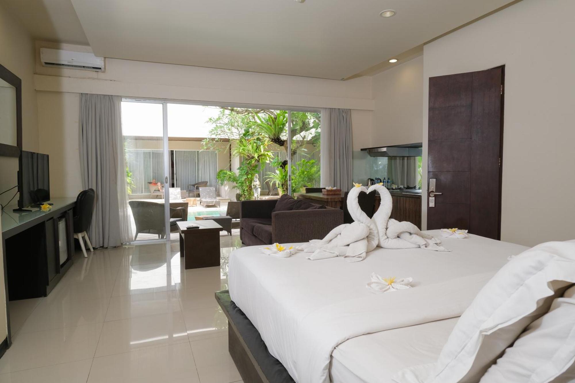 Swiss-Belcourt Sunset Aparthotel Seminyak Exterior foto