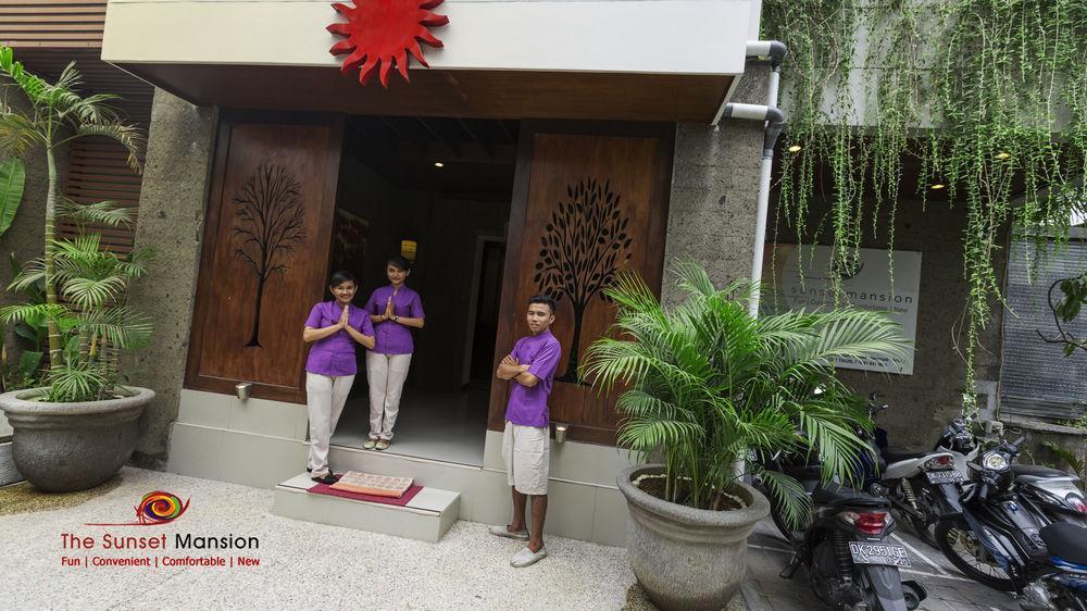 Swiss-Belcourt Sunset Aparthotel Seminyak Exterior foto