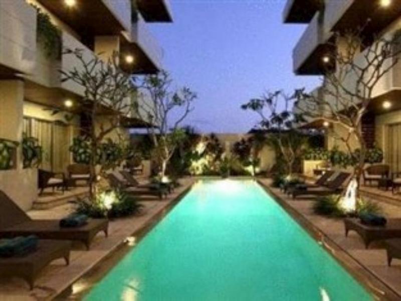 Swiss-Belcourt Sunset Aparthotel Seminyak Exterior foto