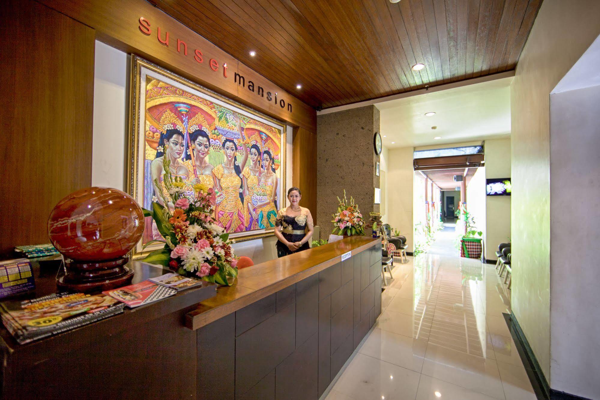 Swiss-Belcourt Sunset Aparthotel Seminyak Exterior foto