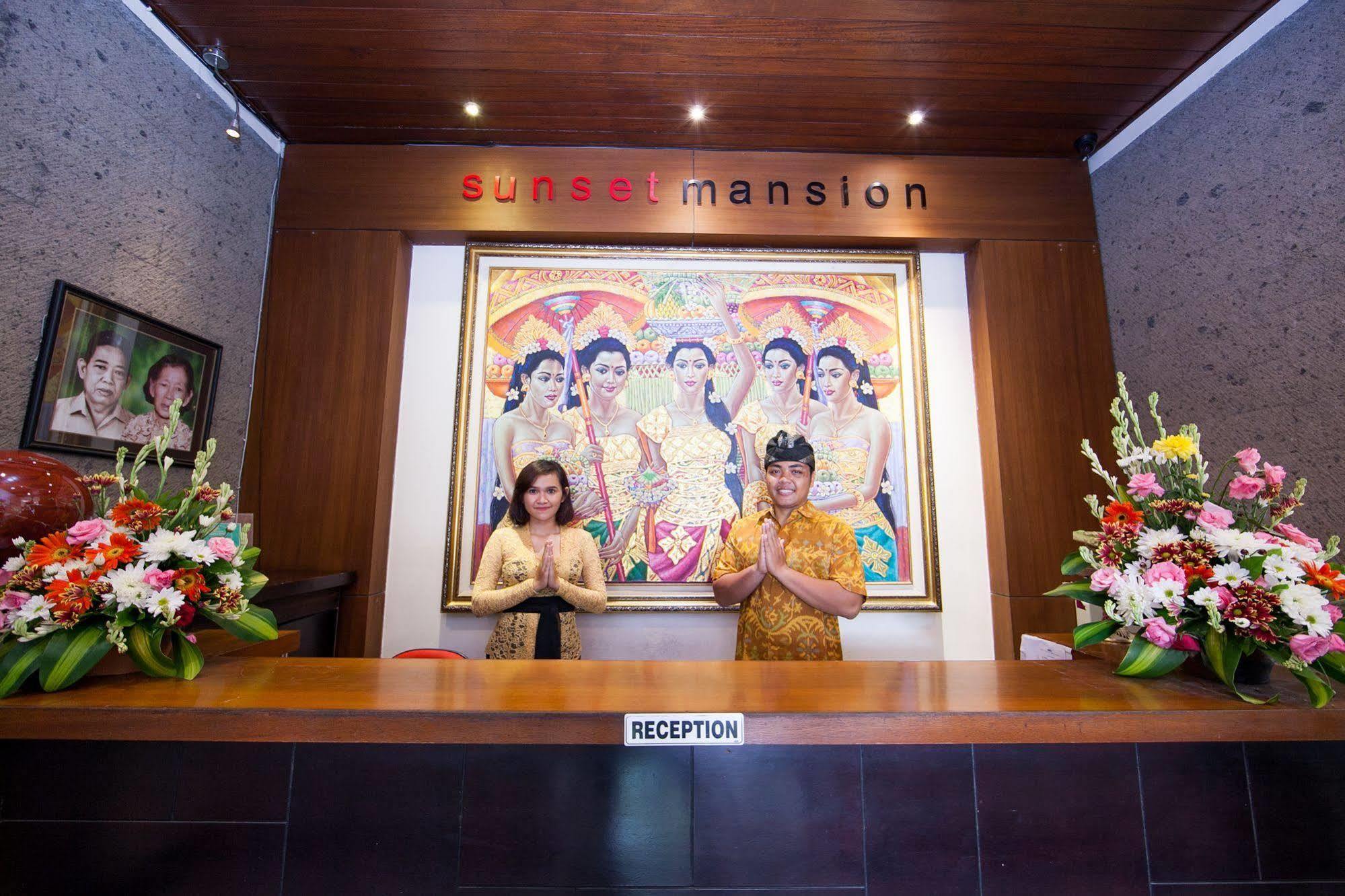 Swiss-Belcourt Sunset Aparthotel Seminyak Exterior foto