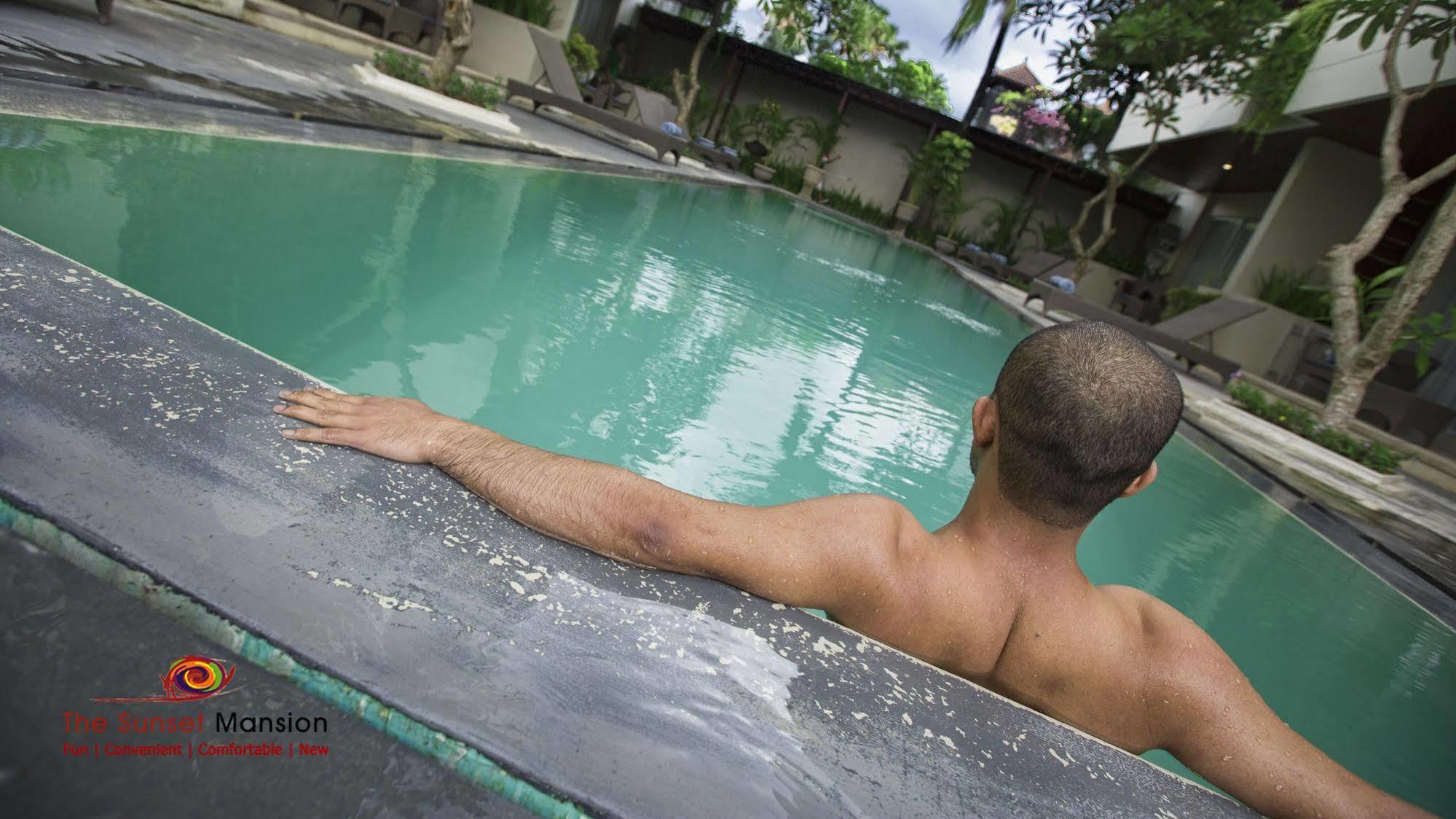 Swiss-Belcourt Sunset Aparthotel Seminyak Exterior foto